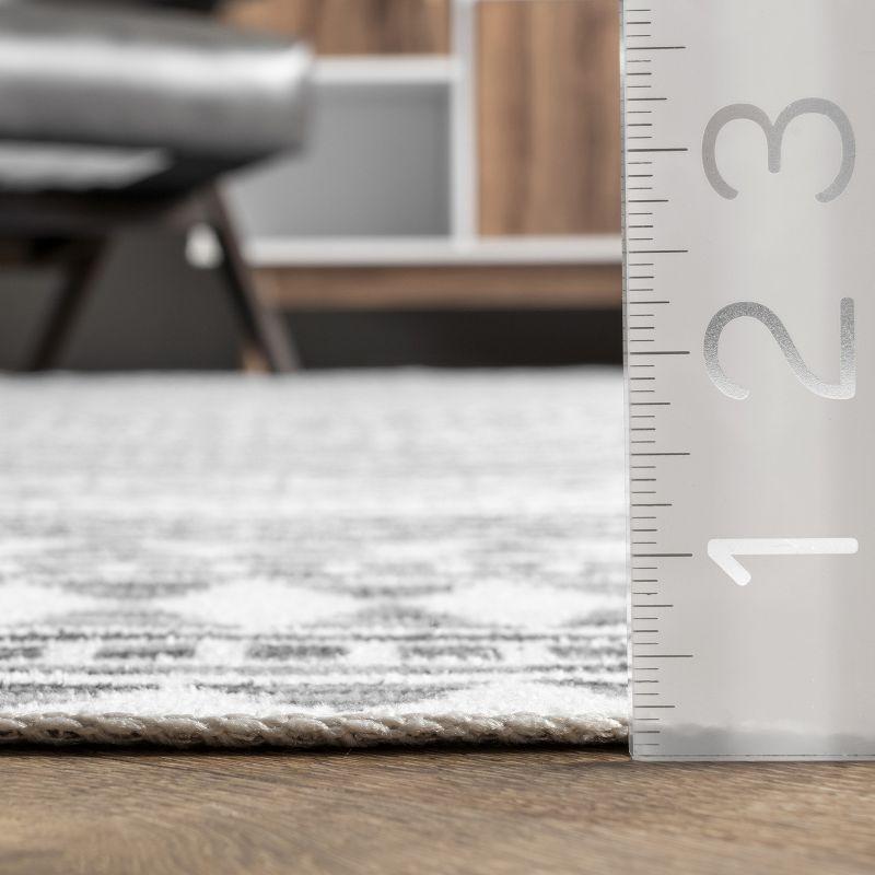 Nuloom Kira Pet Friendly Machine Washable Geometric Area Rug, 5' x 8', Grey