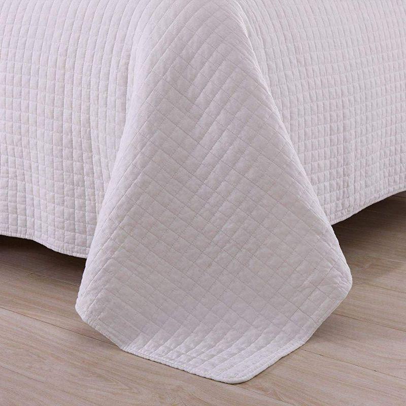 MarCielo WhiteCT Quilt Peony Cotton Geometric Shapes Quilt Set