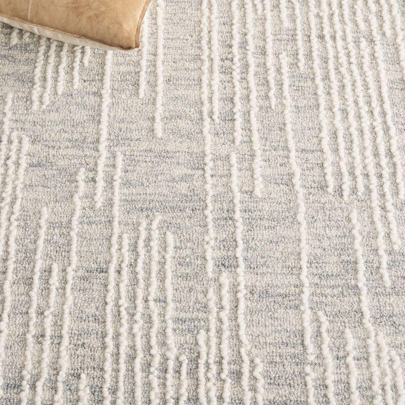 Abstract ABT282 Handmade Tufted Area Rug - Light Grey/Ivory - 6' X 9' - Safavieh