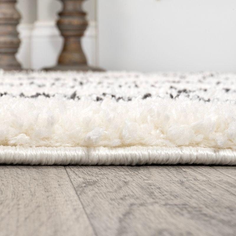 5'x8' Cami Moroccan Style Diamond Shag Area Rug, White - JONATHAN Y