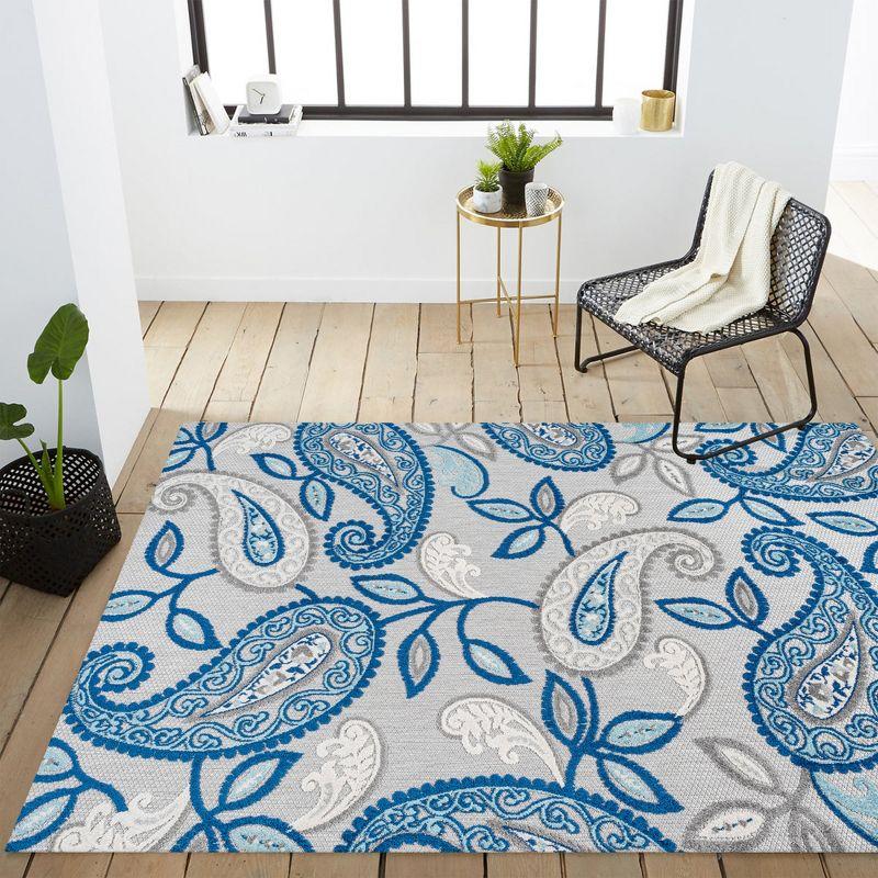 Boho Paisley Blue and Light Gray Synthetic 3x5 Indoor/Outdoor Rug