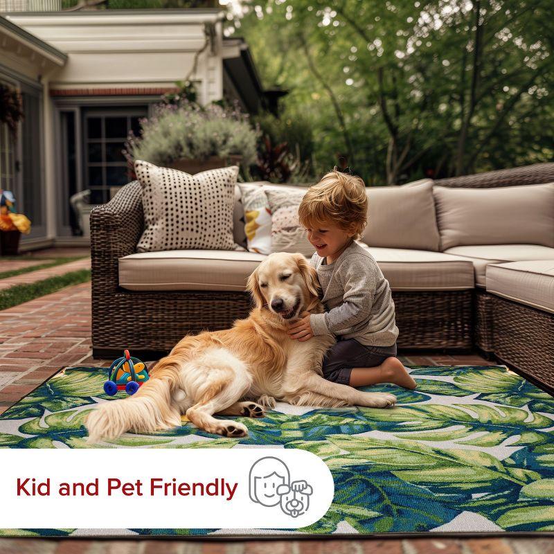 Nuloom Lisa Floral & Paisley 4x6 Indoor/Outdoor Area Rug for Living Room Patio Deck Front Porch Kitchen, Green Multicolor/Ivory