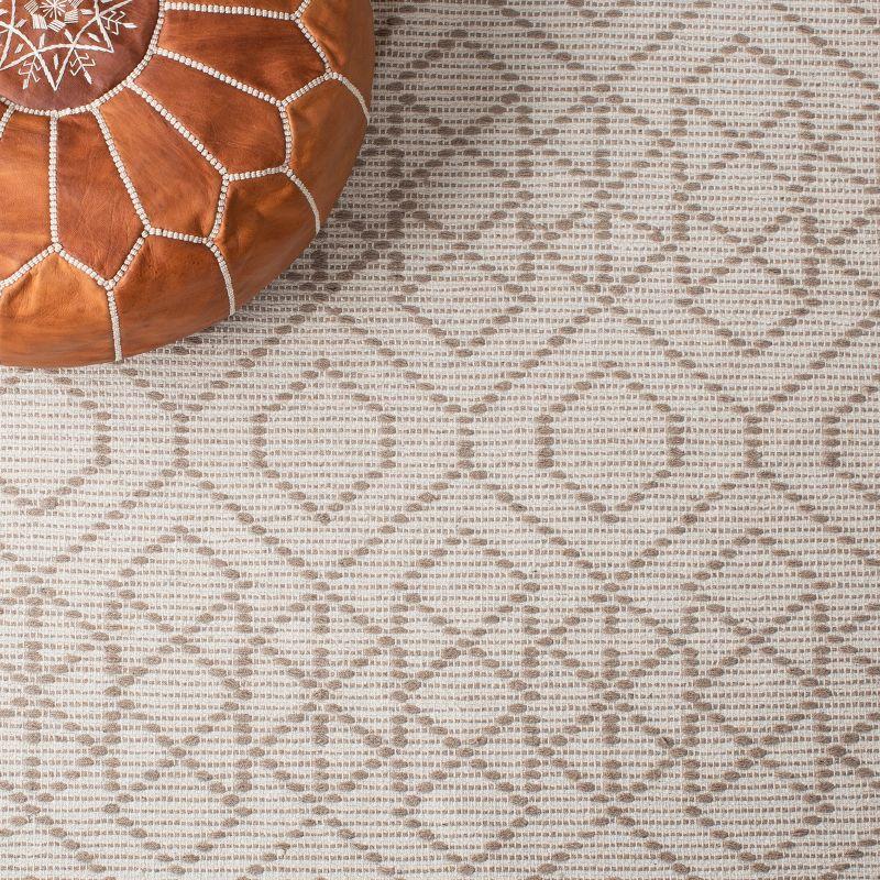 Montauk MTK652 Hand Loomed Area Rug - Brown/Beige - 5'x8' - Safavieh.