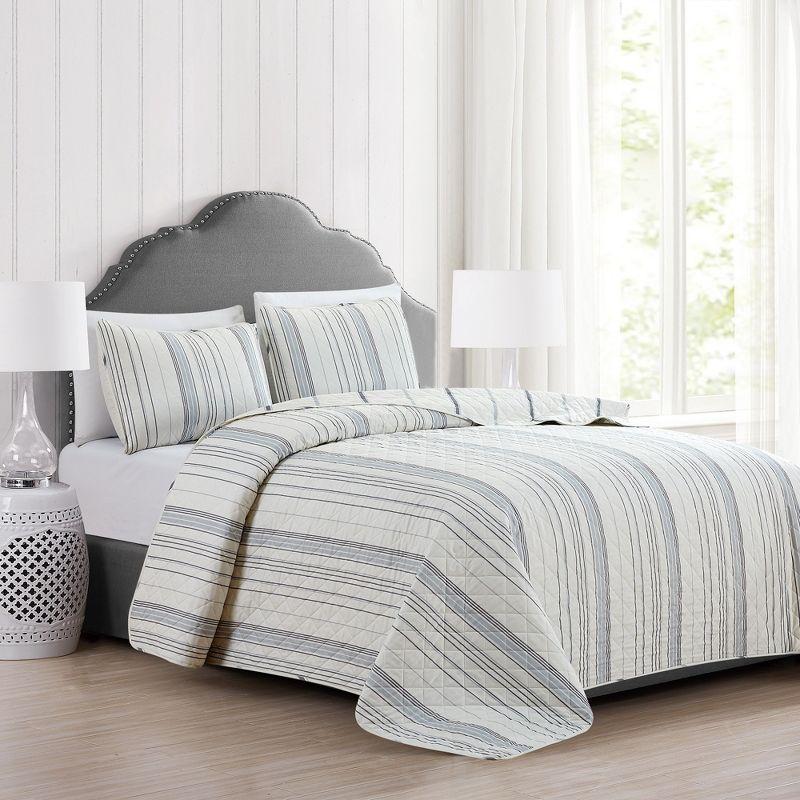 Sofia No Striped Quilt Set