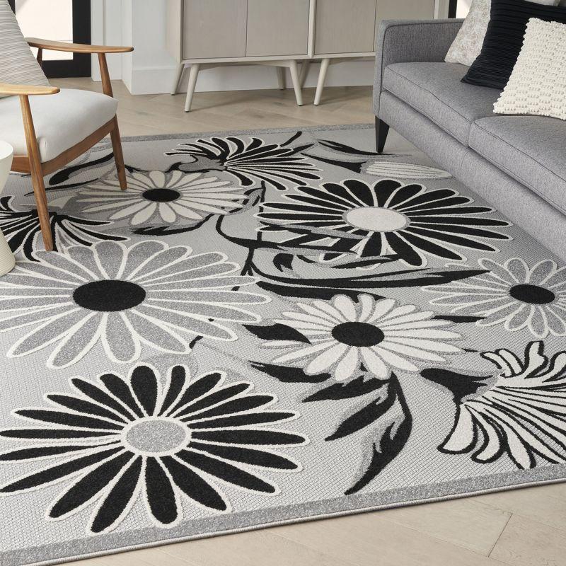 Nourison Aloha Daisy Flower Flatweave High-Low Indoor Outdoor Area Rug Black White 5'3" x 7'5"