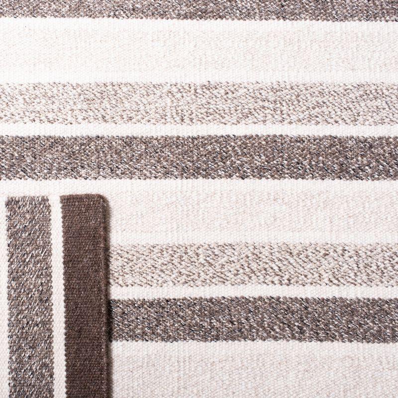 Kilim KLM151 Hand Woven Area Rug - Ivory/Brown - 4'x6' - Safavieh.