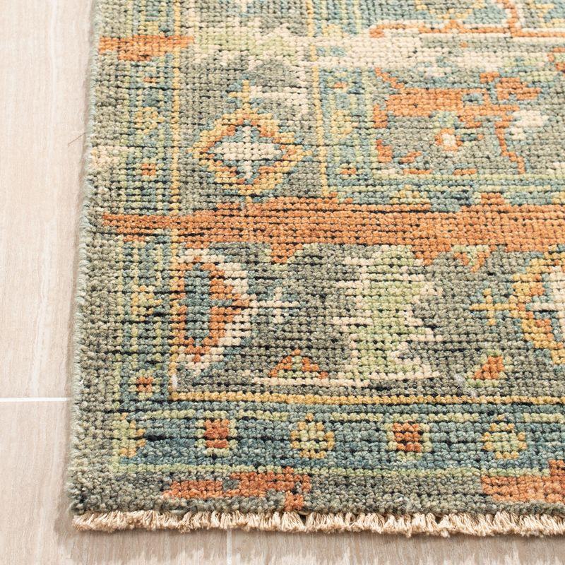 Izmir IZM101 Hand Knotted Area Rug - Rust/Taupe - 6'x9' - Safavieh