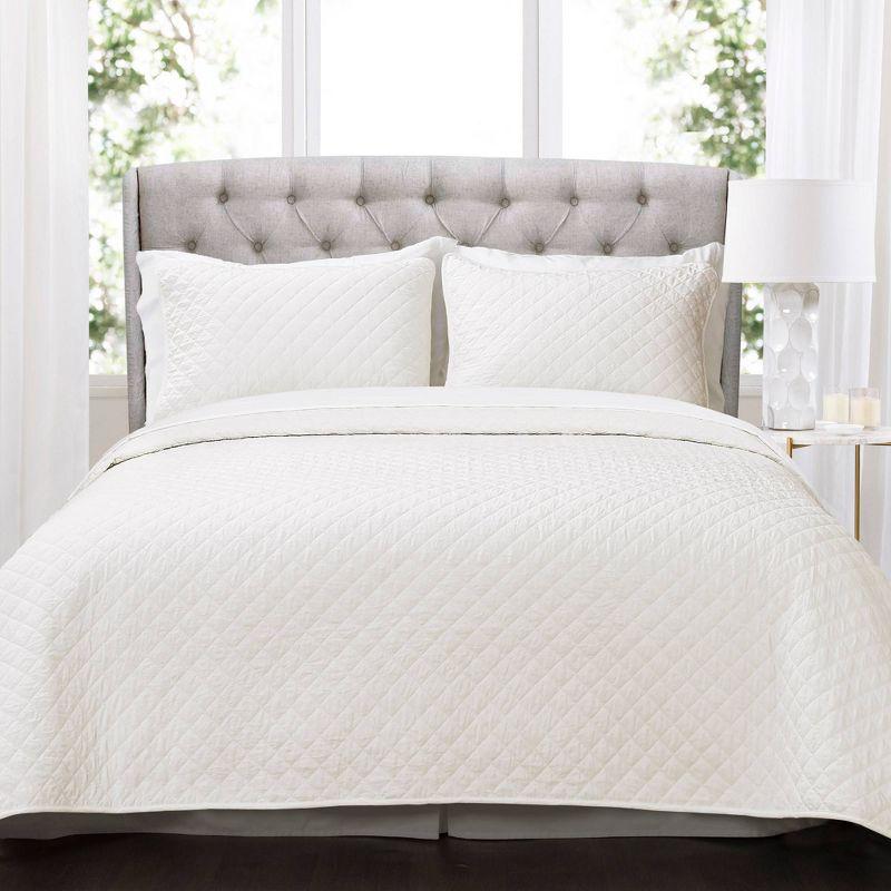Lush Decor Ava Diamond Oversized Cotton Quilt White 3Pc Set Cal King