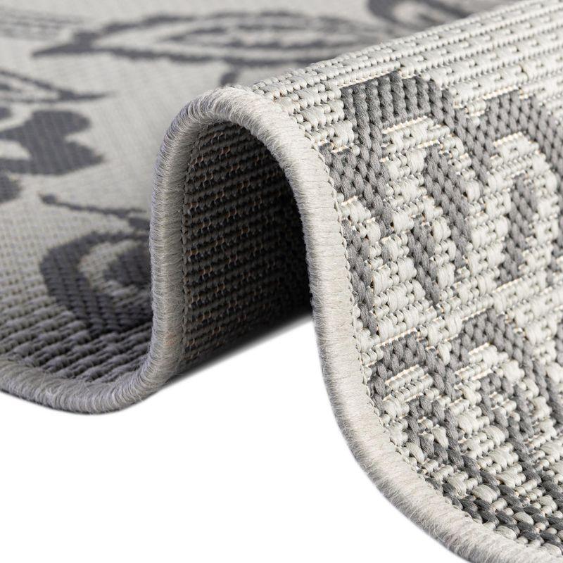 Unique Loom 6' 1 x 6' 1 Square Gray Outdoor Botanical Floral Area Rug