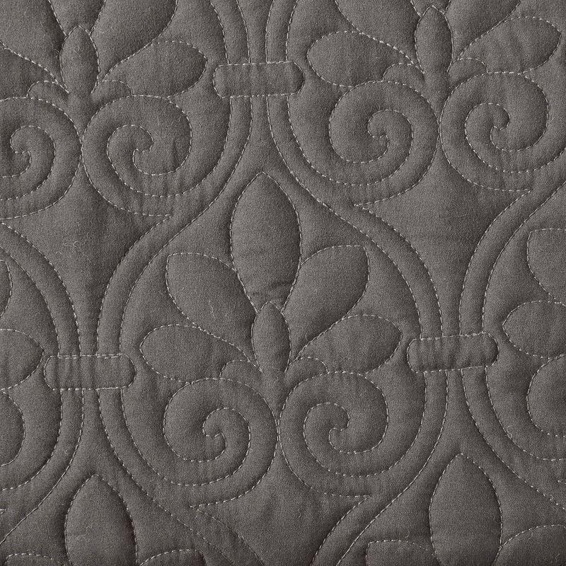 Quebec 3 Piece Split Corner Pleated Quilted Bedspread