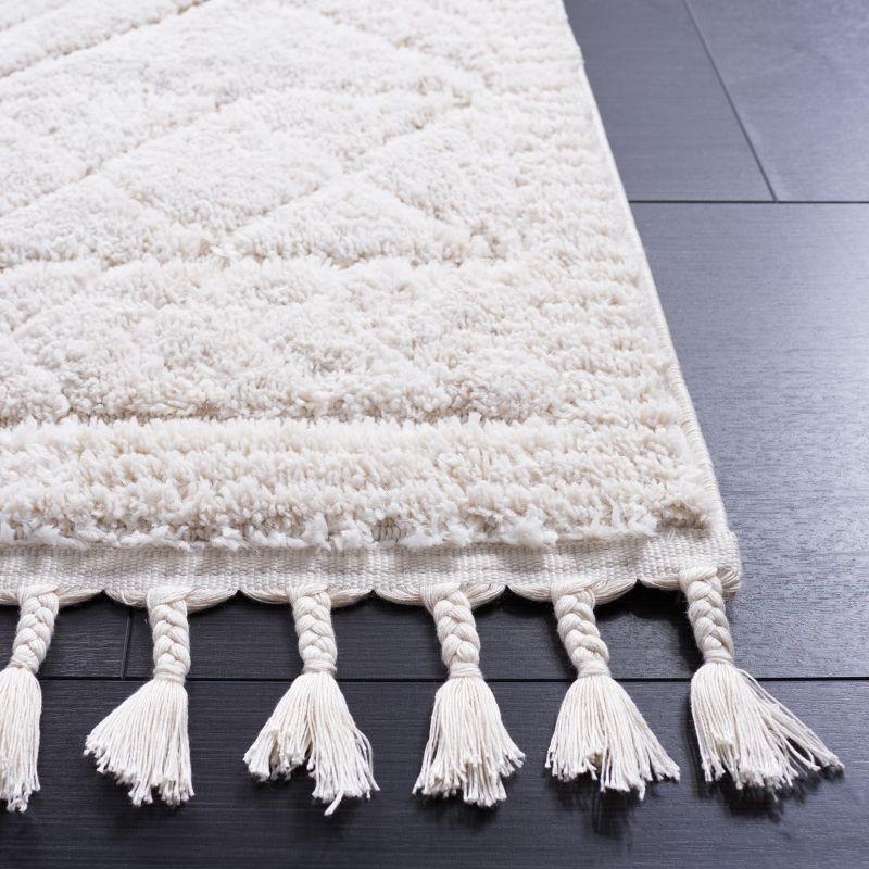 Marrakesh MRK534 Power Loomed Runner Rug - Ivory/Beige - 2'2"x8' - Safavieh.