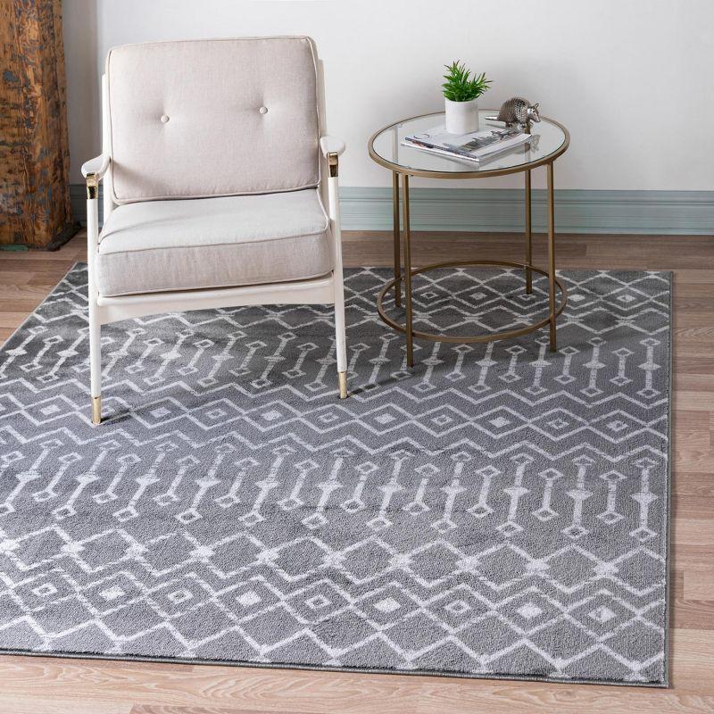 Unique Loom 6' 0 x 6' 0 Square Moroccan Trellis Gray Area Rug