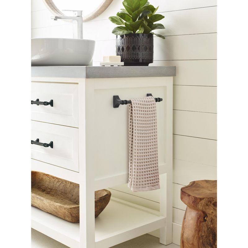 Davenport Towel Bar