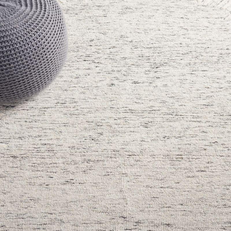 Abstract ABT478 Hand Tufted Area Rug - Gray/Ivory - 6'x6' - Safavieh.