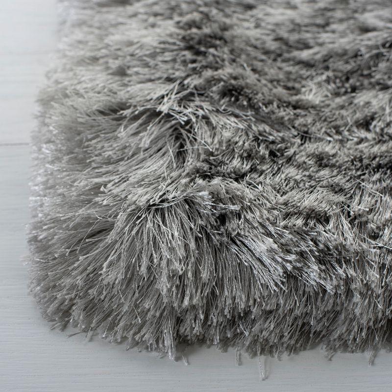 Ocean Shag OCG101 Hand Tufted Indoor Accent Rug - 4'x4' - Silver - Safavieh