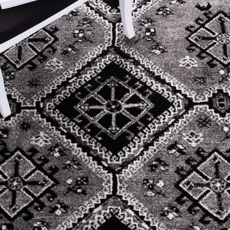 Vintage Hamadan VTH293 Power Loomed Indoor Accent Rug - Grey/Black - 2'7"x5' - Safavieh