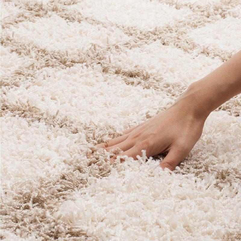 Dallas Shag SGD258 Power Loomed Indoor Area Rug - Ivory/Beige - 5'1"x7'6" - Safavieh.
