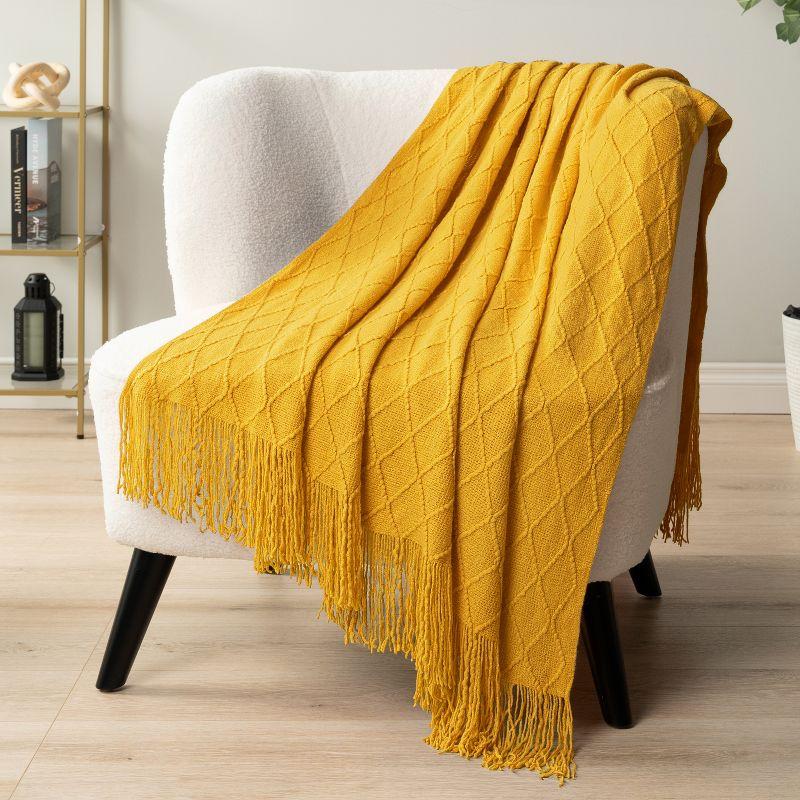 Pavilia Throw Blanket