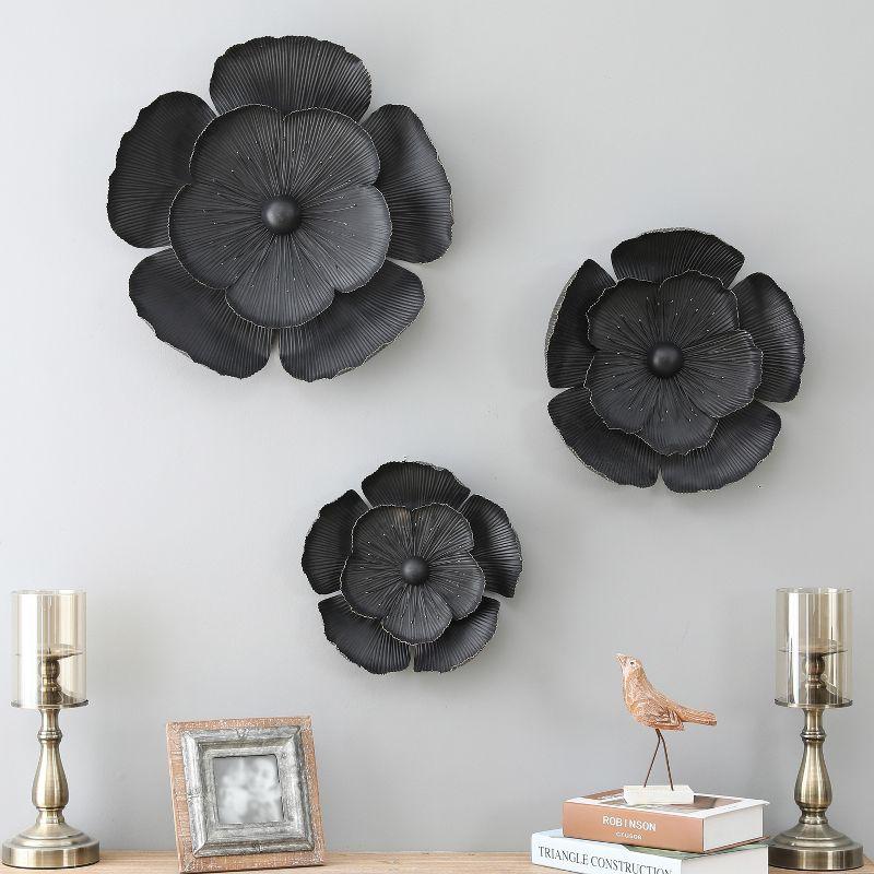 LuxenHome 3-Piece Black Metal Flowers Wall Decor