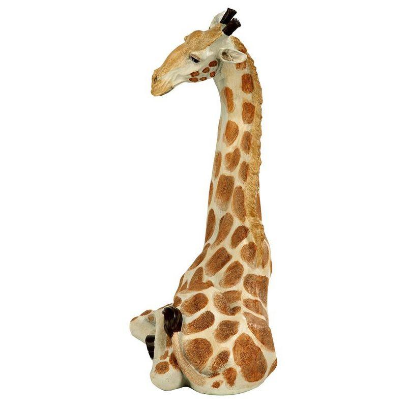 Design Toscano Zari, the Resting Giraffe Statue