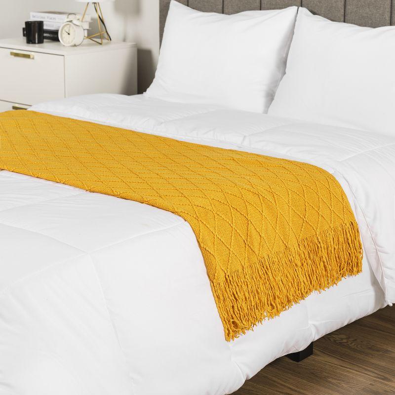 Pavilia Throw Blanket