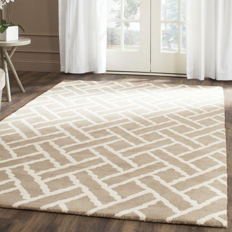 Ivory and Beige Hand-Tufted Wool Area Rug 4' x 6'