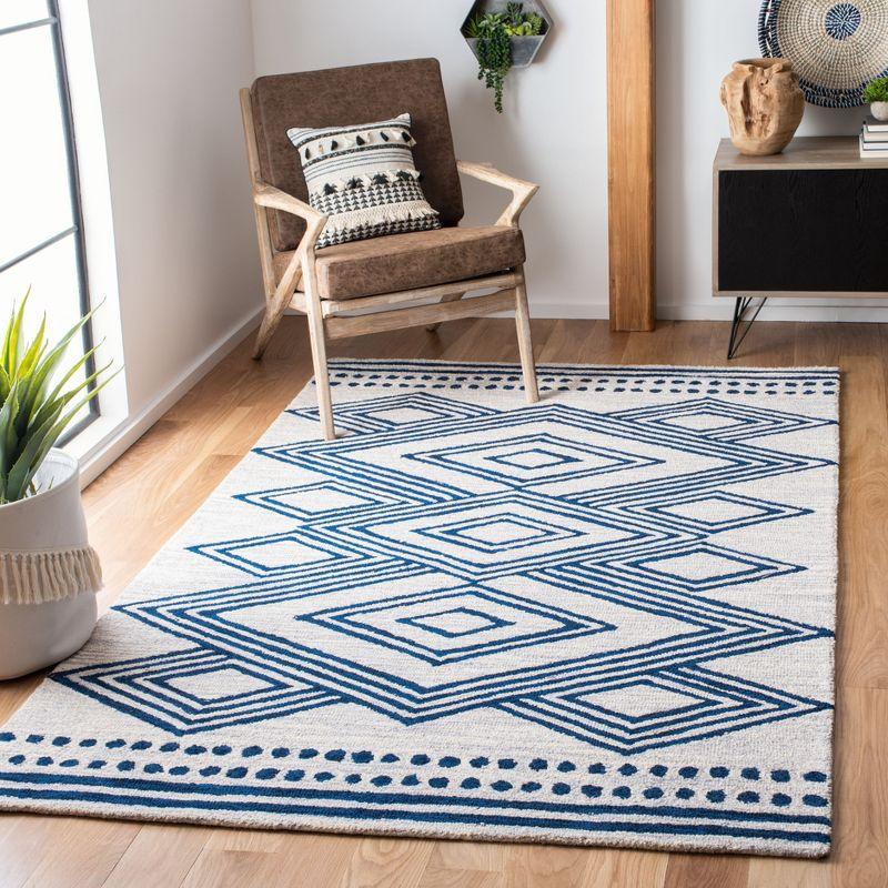 Micro-Loop MLP156 Hand Tufted Area Rug - Safavieh