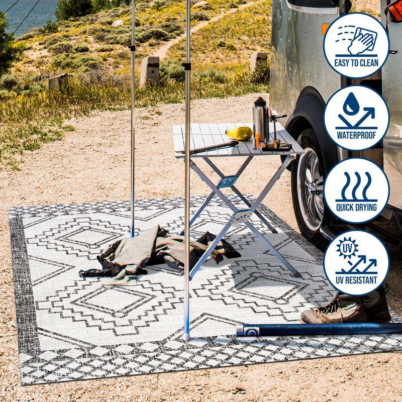 3'x5' Marokko Diamond  Medallion Indoor/Outdoor Area Rug, Ivory/Black - JONATHAN Y