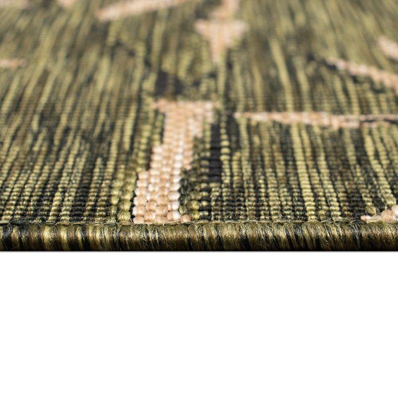 Liora Manne Carmel Bamboo Border Indoor/Outdoor Rug Green 4'10" x 7'6"