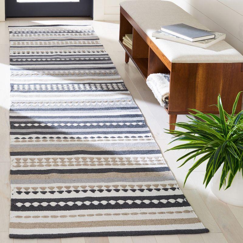 Montauk MTK451 Hand Woven Runner Rug - Grey/Ivory - 2'3"x9' - Safavieh.