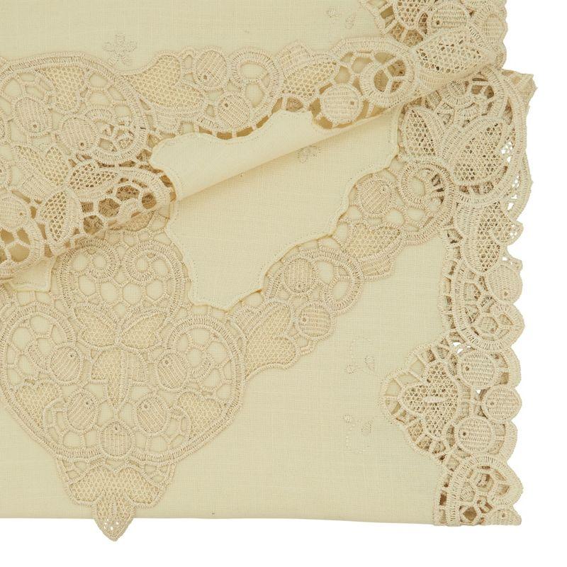 Saro Lifestyle Dining Table Runner With Lace Design