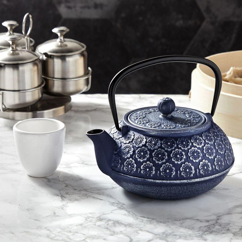 Juvale Cast Iron Tea Pot with Stainless Steel Loose Leaf Infuser, Blue, 34 oz