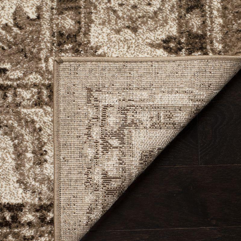 Vintage Hamadan VTH214 Power Loomed Indoor Area Rug - Taupe - 4'x6' - Safavieh