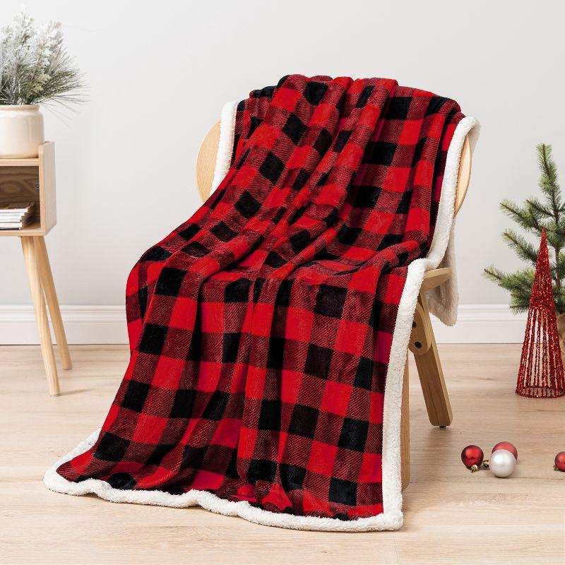 PAVILIA Soft Fleece Blanket Throw for Couch, Lightweight Plush Warm Blankets for Bed Sofa with Jacquard Pattern