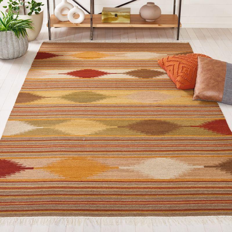 Kilim NVK175 Hand Woven Area Rug  - Safavieh