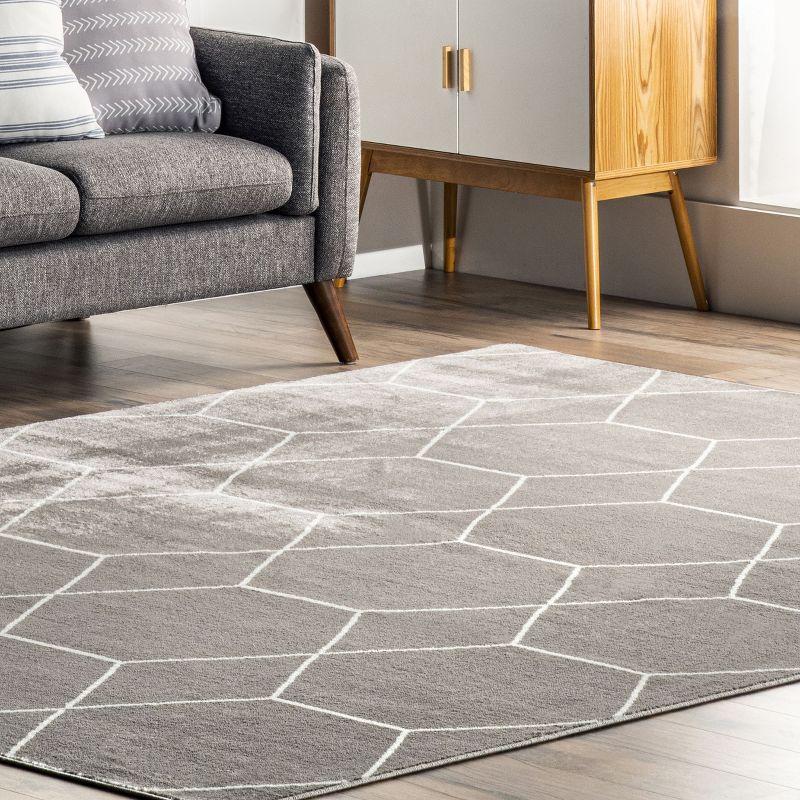 Nuloom Veronica Geometric 5x8 Indoor Area Rug for Living Room Bedroom Dining Room Kitchen, Grey/Ivory