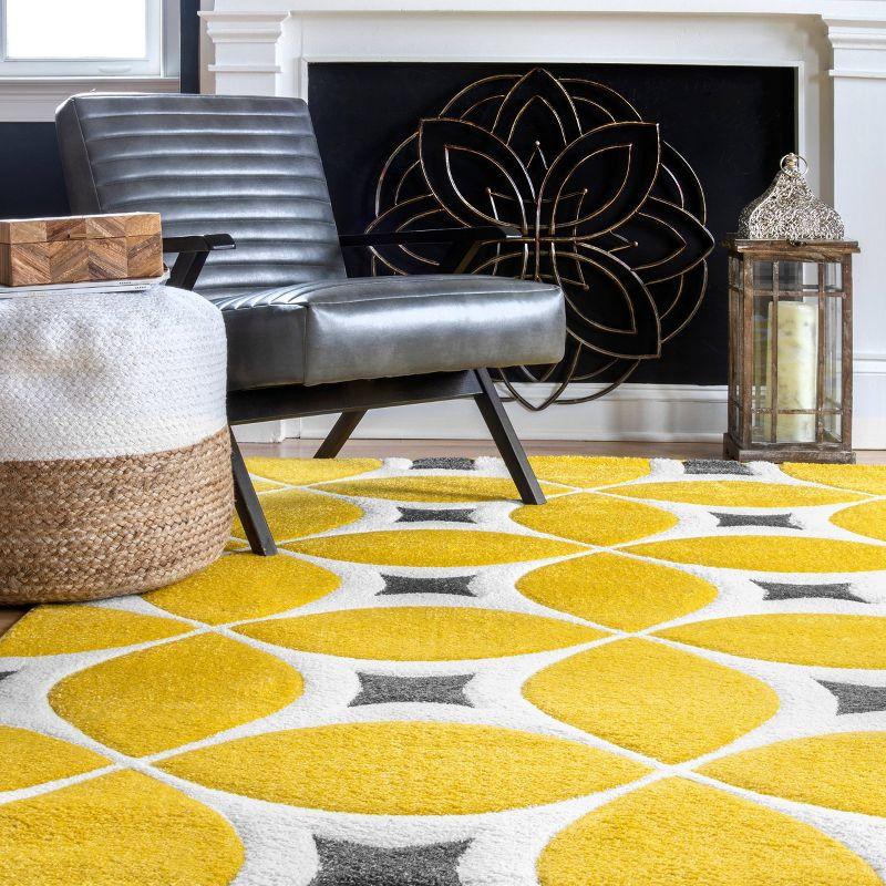 Gabriela Sunflower Yellow & Navy Hand-Tufted Polyester Rug