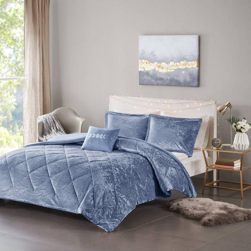 Felicia Crushed Velvet Quilted Duvet Set with Throw Pillow