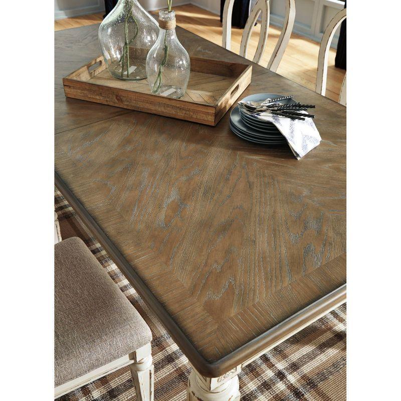 Realyn Dining Room Table