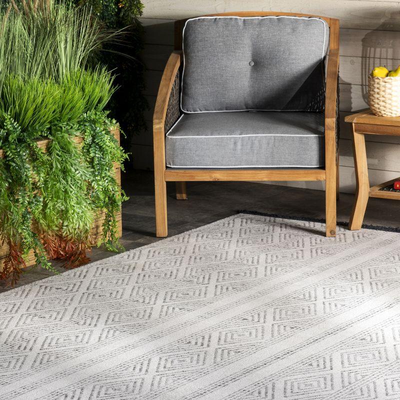 Reversible Gray Stripe Synthetic 5' x 8' Area Rug