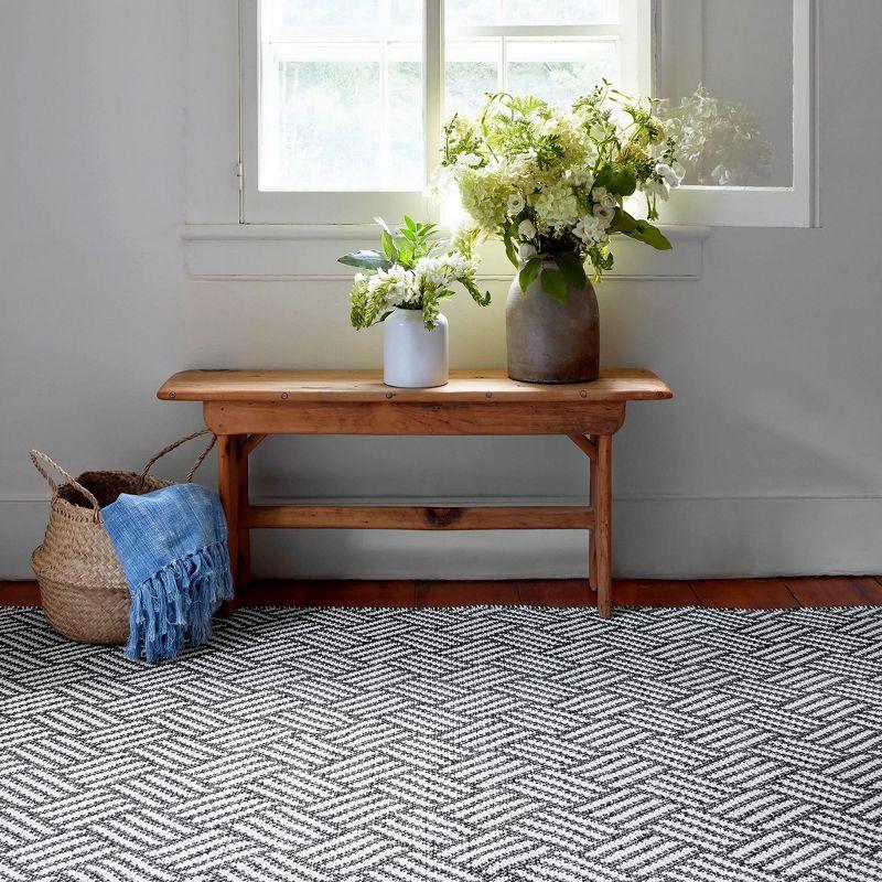 Crisscross Black Handwoven Indoor/Outdoor Rug