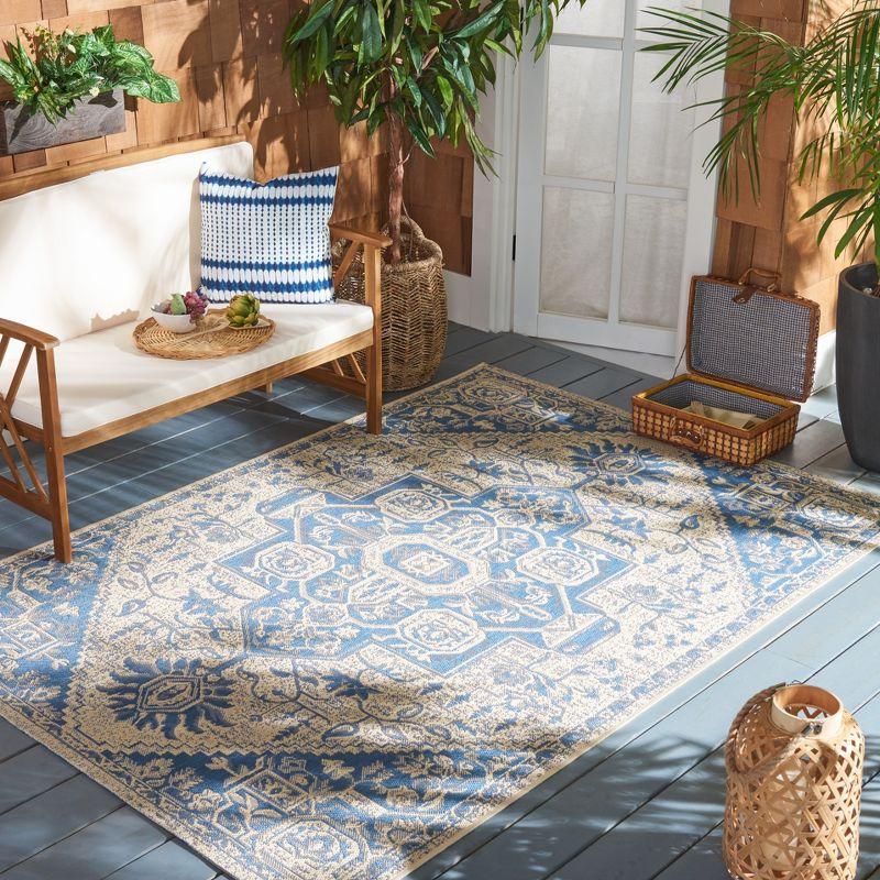 Beach House BHS138 POWER LOOMED Indoor/Outdoor Area Rug - Blue/Creme - 4'x4' - Safavieh
