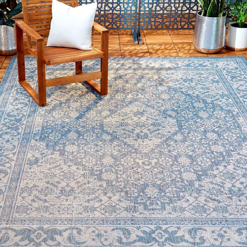 Persian Persian Inspired Blue/Gray Area Rug