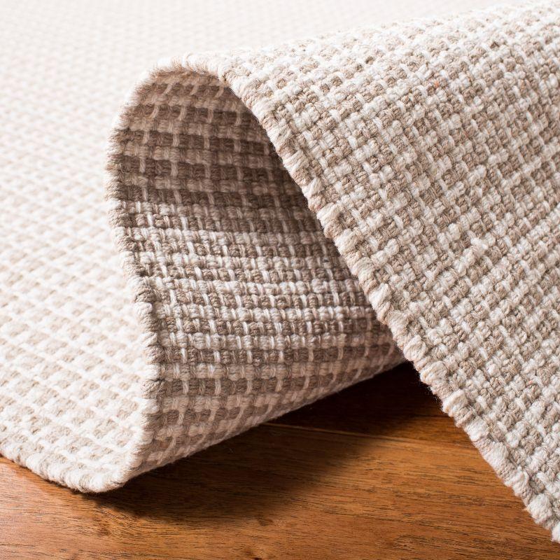 Montauk MTK340 Hand Woven Indoor Accent Rug - Ivory/Grey - 4'x4' - Safavieh