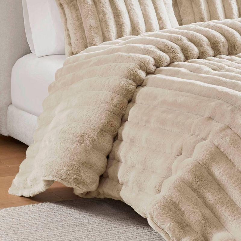 Madison Park 3pc King Dahlia Faux Fur Comforter Set Taupe