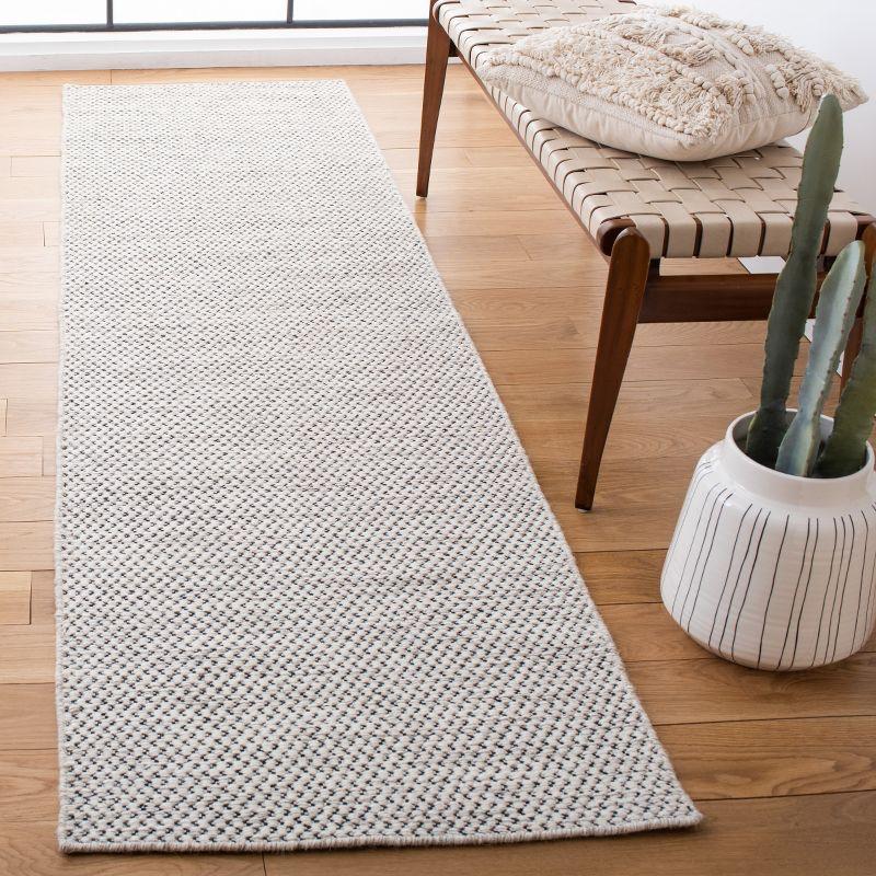 Kilim KLM375 Flat Weave Runner Rug - Ivory - 2'3"x9' - Safavieh