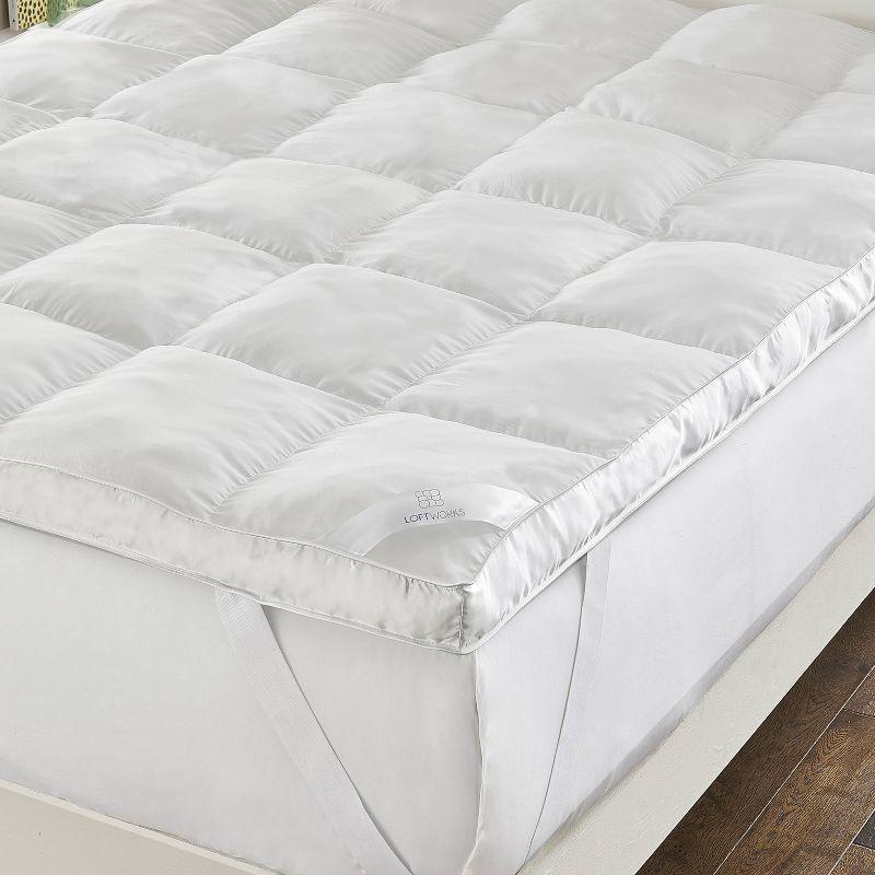 Queen White Down Alternative Mattress Topper with Anchor Bands