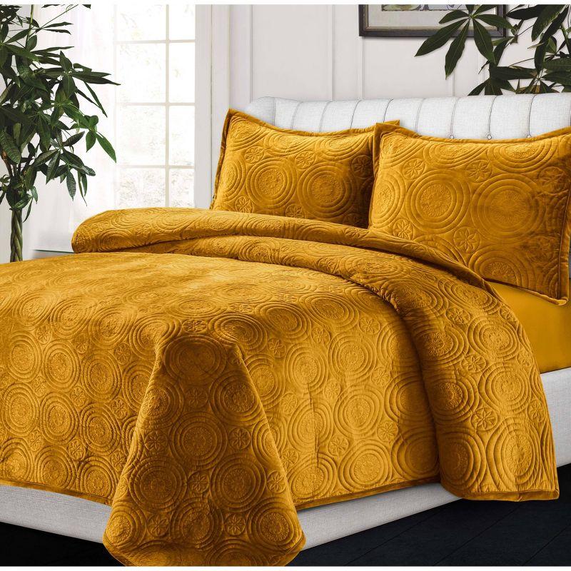 Tribeca Living Capri Velvet Quilt Set