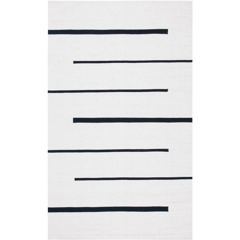 Montauk MTK311 Hand Woven Indoor Accent Rug - Ivory/Black - 2'3"x4' - Safavieh