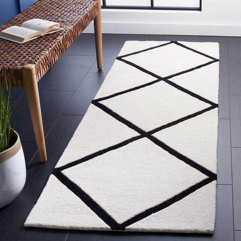 Chatham CHT720 Hand Tufted Area Rug  - Safavieh